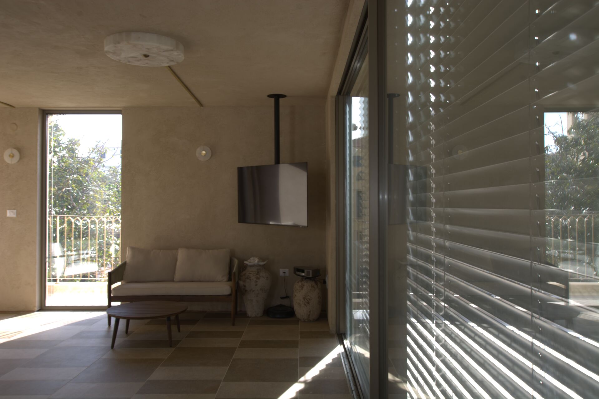 פרויקט מגורים LYRICAL