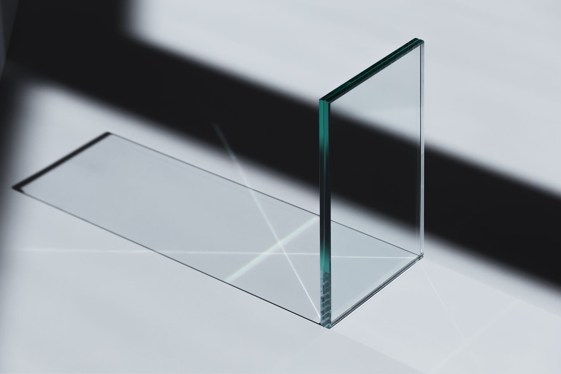 חלונות LYRICAL