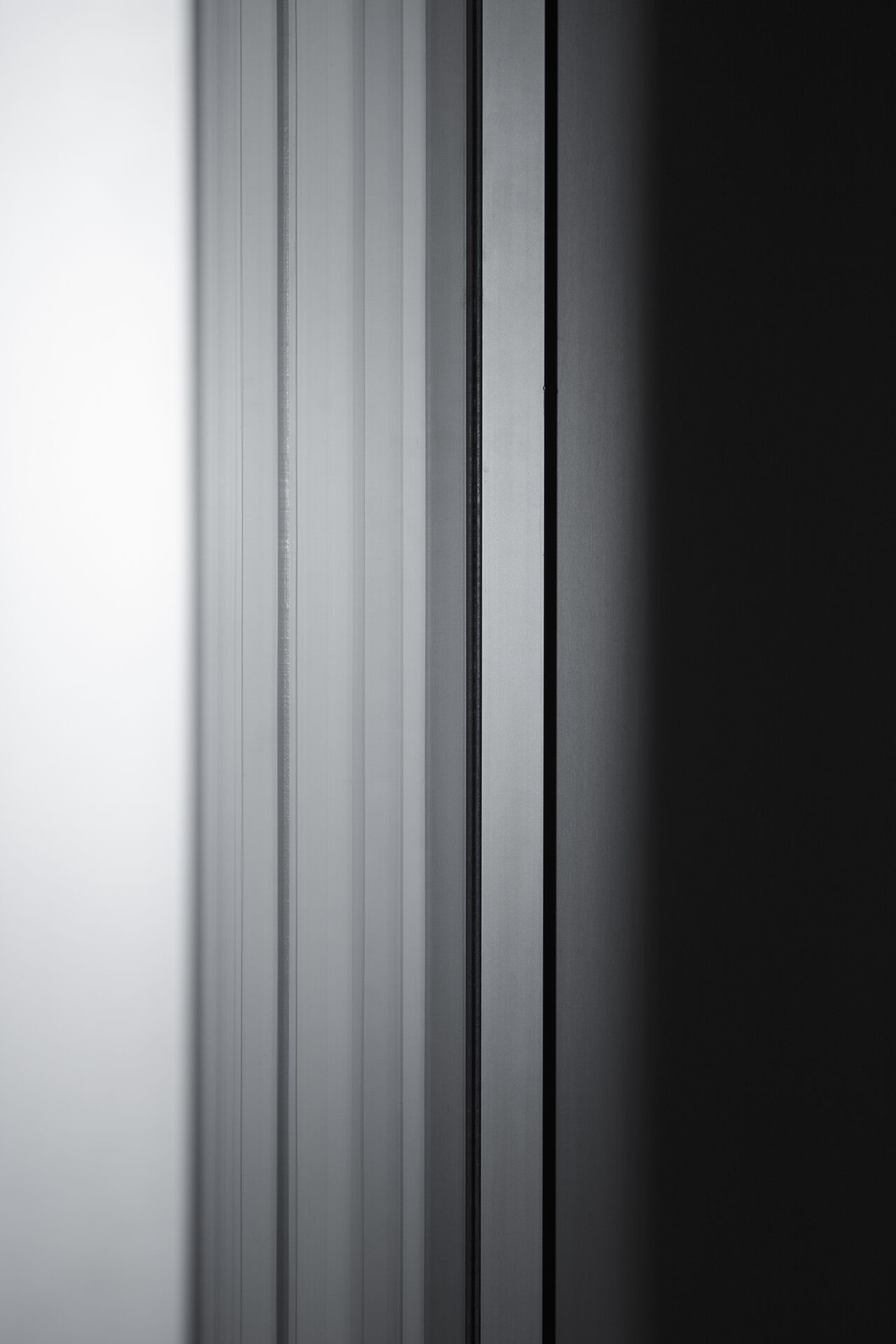 חלונות LYRICAL