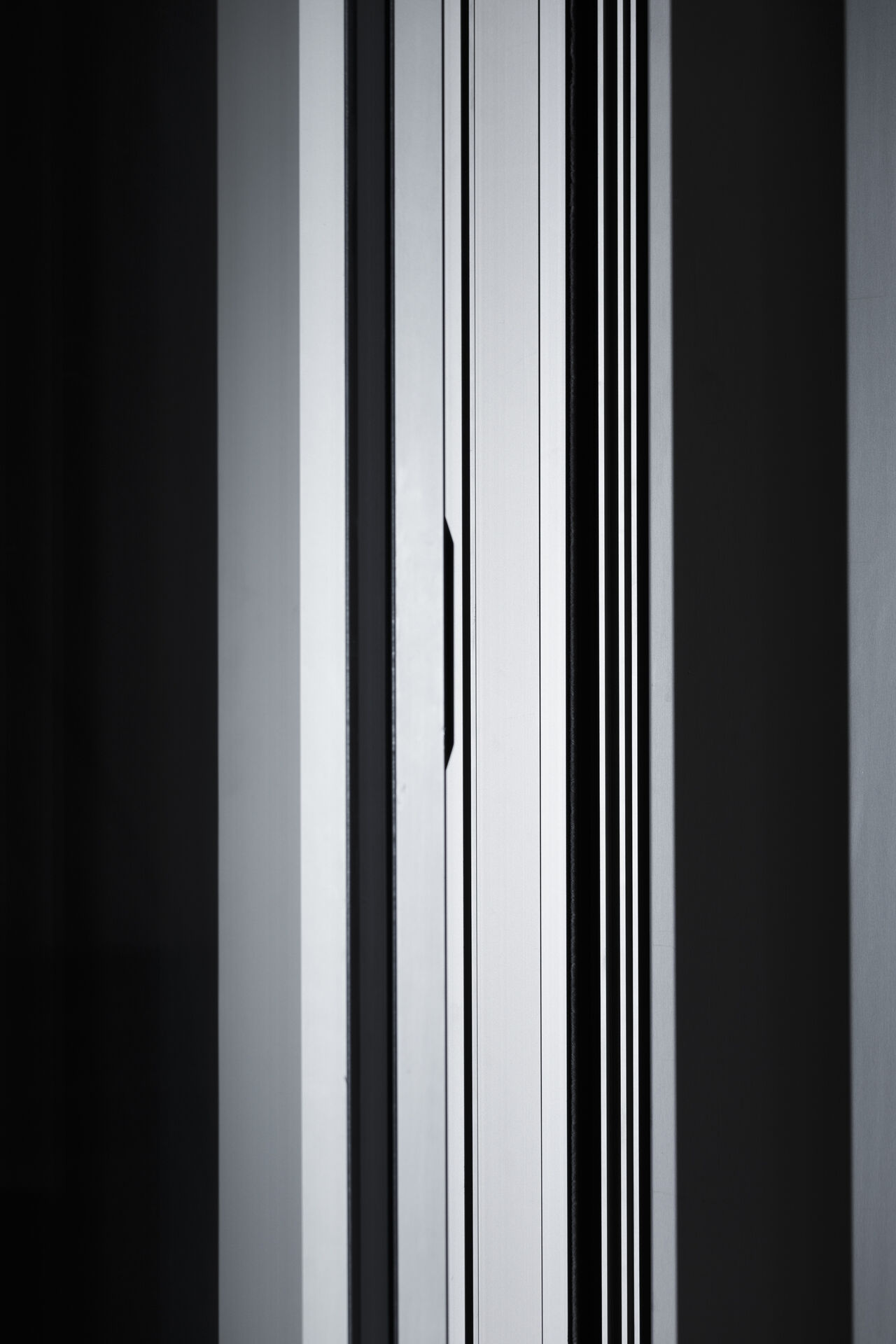 חלונות LYRICAL