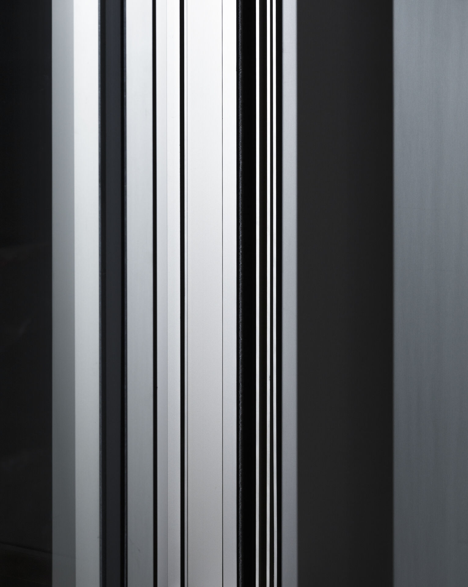 חלונות LYRICAL